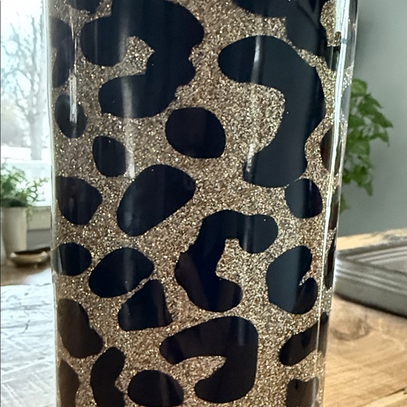Custom Wrapped 40oz Widemouth Hydroflask (Leopard) - Picture 3 of 4
